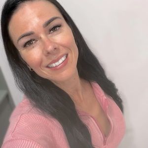 Meet your Posher, Évelyyne